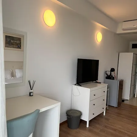 Seaside Dream And Sunset Breeze At Blaxy Apartment Olimp